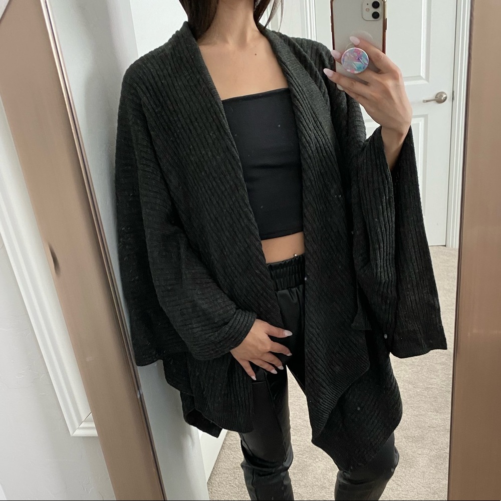 Uniqlo Grey Wool-like Pancho/Cardigan
